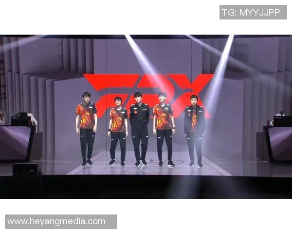 CSGO战术深度解析：揭秘FPX团队配合与默契之道